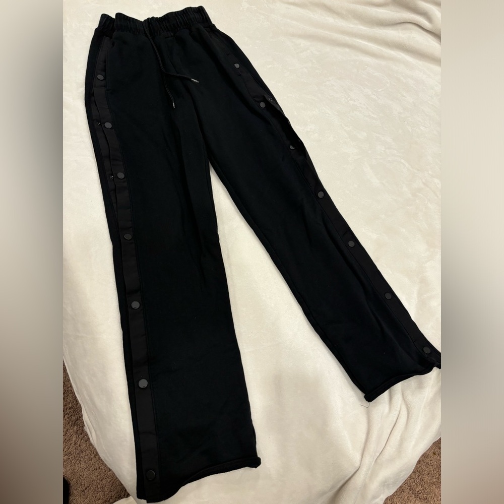 ALO YOGA TEARAWAY SNAP PANT